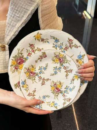 1 pieza Plato de cerámica con relieve floral y borde dorado, plato de postre o pastel con flores de otoño, vajilla de alta calidad como regalo para amigos, elegante plato de servir para el hogar, restaurante, reuniones y fiestas