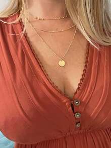 2pcs European & American Fashion Round Geometric Pendant Multilayer Gold Tone Necklace, Suitable For Gifts And Daily Wear - Alloy Multi-layer Necklace - View 3