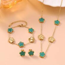Bộ trang sức bằng thép không gỉ mạ vàng 18K, được thiết kế dành cho nữ, gồm dây chuyền, vòng tay và bông tai tráng men hình cỏ ba lá chất lượng cao, phù hợp cho nữ giới đeo hàng ngày, dự tiệc hoặc làm quà sinh nhật. - Nhiều màu - Xem 8