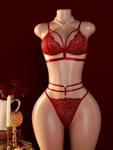 2pcs Women's Sexy Lingerie Set, Featuring Lace Crotchless Panty Design. Seductive Intimate Apparel - Red - View 2