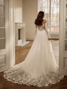 Romantic Off-The-Shoulder Deep V Lace Illusion Tulle A-Line Wedding Gown With Lace Train, Wedding Dresses For Bride, Elegant And Comfortable, Includes Plus Sizes, Bridal Gown, Formal Dresses For Women, Suitable For Wedding, Party, Vacation, Bride, Formal Occasions, Dinner Dress, Prom Dress, After-Party Dress, Homecoming Dress, Cocktail Party, Birthday Party, Celebration, Gala, Festival, Ceremony, White - trắng - Xem 4