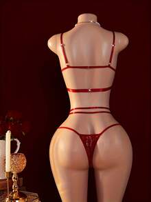 2pcs Women's Sexy Lingerie Set, Featuring Lace Crotchless Panty Design. Seductive Intimate Apparel - Red - View 1