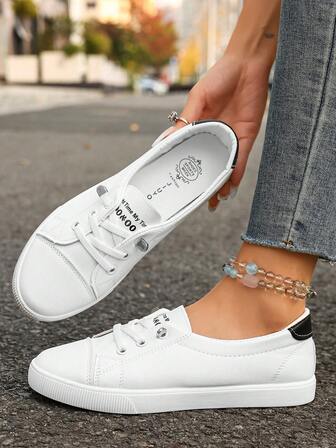 2026新款休闲白色运动鞋，大码纯色PU皮革交叉绑带户外春季款