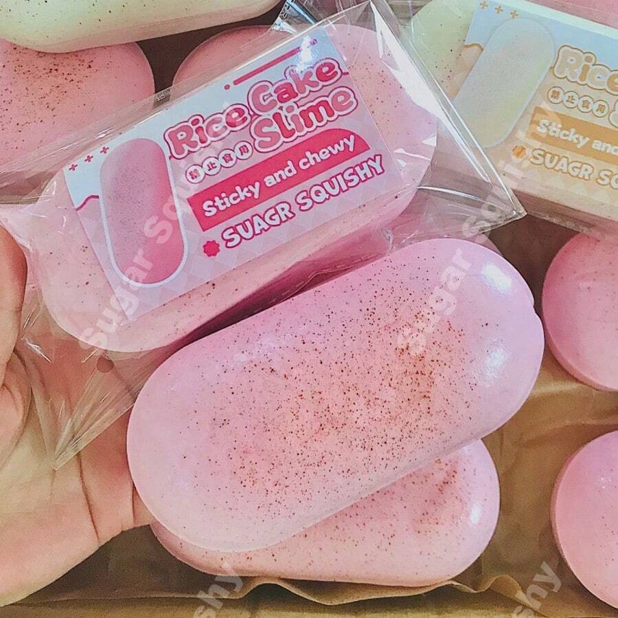 Đồ chơi bóp hình thanh phô mai cỡ trung bình, đàn hồi chậm (Kiểu đóng gói ngẫu nhiên, hình ảnh chỉ mang tính minh họa. Do các lô hàng khác nhau, màu sắc và các chấm phun có thể khác nhau, đây là hiện tượng bình thường và không ảnh hưởng đến chất lượng sản phẩm. Nếu bạn cảm thấy băn khoăn, vui lòng cân nhắc kỹ trước khi mua hàng. Cảm ơn sự ủng hộ của quý khách.)