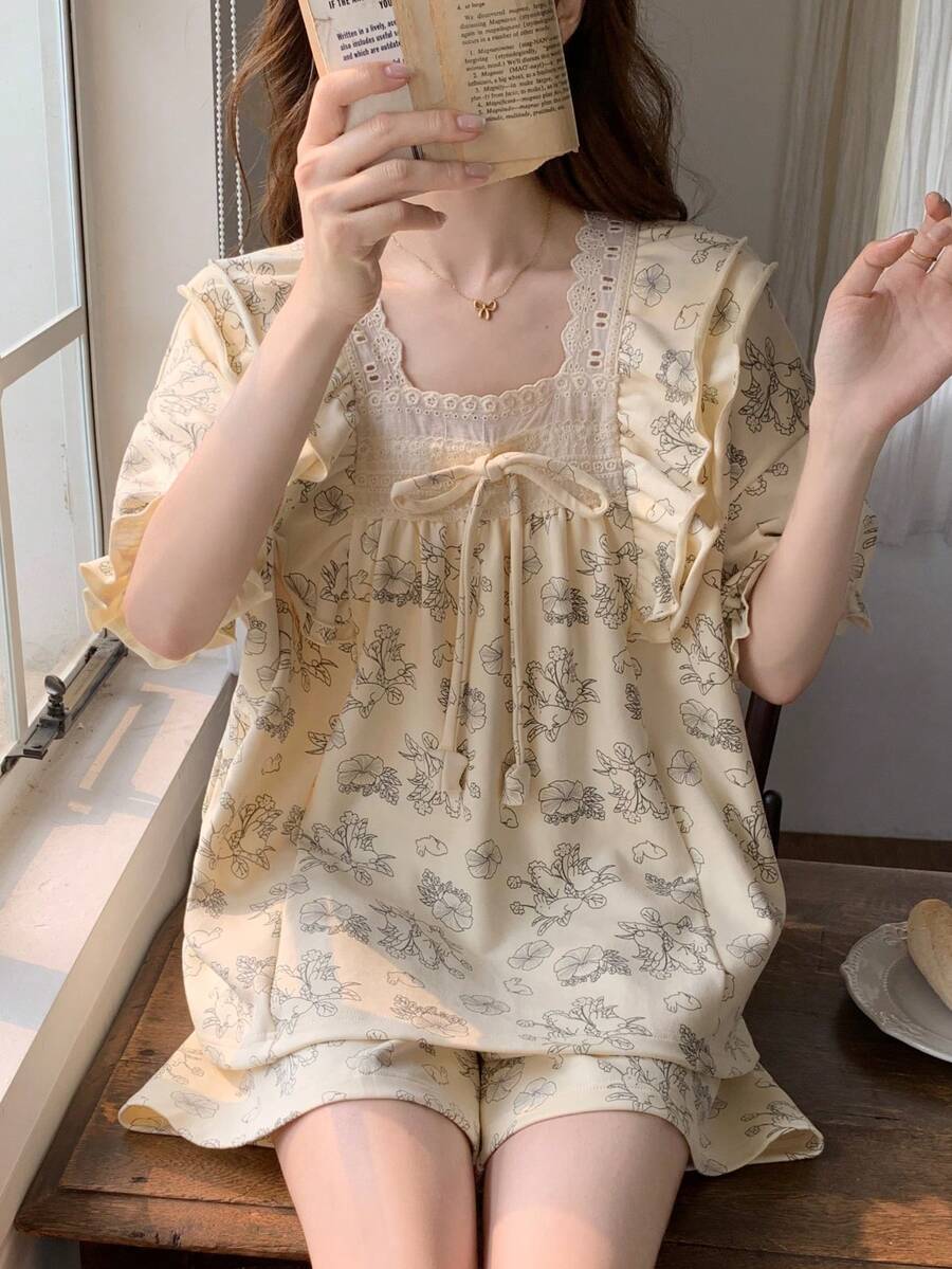 两件套印花方领短袖短裤睡衣套装,女士休闲宽松睡衣,蝴蝶结装饰,舒适家居服,易护理面料 - 杏色 - 查看 1