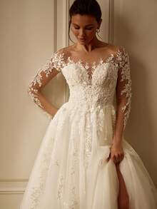 Luxurious Illusion Round Neck Lace Long Sleeve Tulle A-Line Gown With 3D Lace Details, Wedding Dresses For Bride, Elegant And Comfortable, Includes Plus Sizes, Bridal Gown, Formal Dresses For Women, Suitable For Wedding, Party, Vacation, Bride, Formal Occasions, Dinner Dress, Prom Dress, After-Party Dress, Homecoming Dress, Cocktail Party, Birthday Party, Celebration, Gala, Festival, Ceremony, White - 白色 - 查看 3
