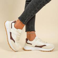 2025 Spring/Summer New Thick Sole Casual Lightweight Soft Bottom Sneakers, Versatile Athletic Shoes For Women - Brown - View 2