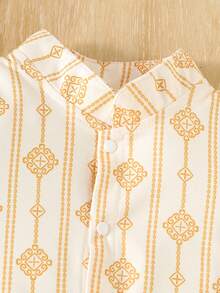 夏季男婴几何印花单排扣立领连体衣，纽扣设计方便穿脱，透气舒适 - 杏色 - 查看 3