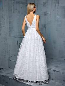 Embroidered Lace Floor-Length Wedding Gown Dress - White - View 2