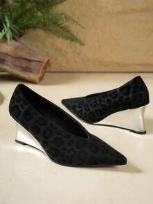 Elegant Leopard Print Pointed Toe Wedge Heels, Party Fashion - Black - View 2