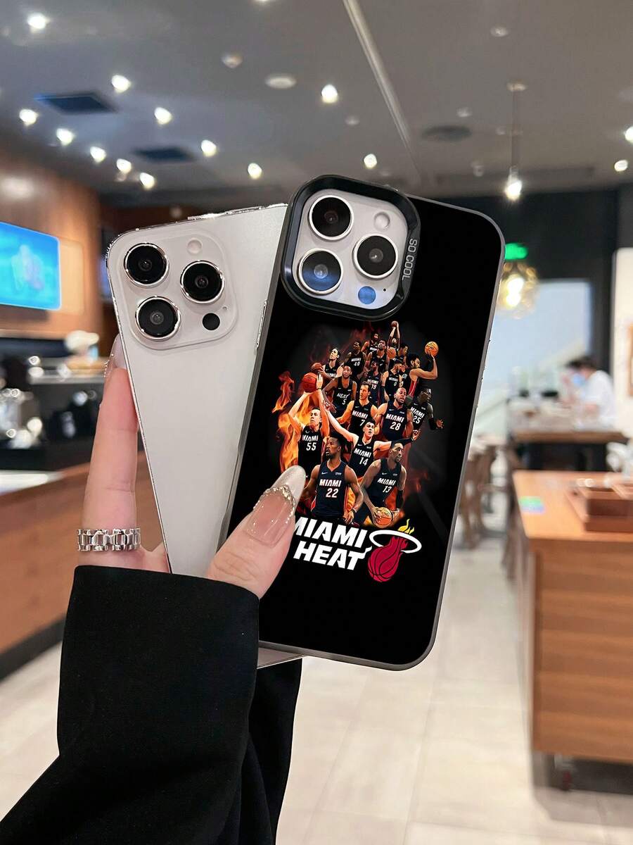 Estuche para teléfono con diseño del equipo de baloncesto Compatible con estuches para teléfonos 17 16 Pro Max 15 Pro Max 13 y 12 Duradero a prueba de golpes y elegante, una excelente opción para familiares, amigos, seres queridos, novios, novias y regalos de Navidad y Año Nuevo - Negro - Ver 1
