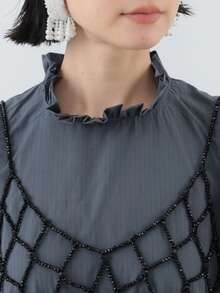 DEKUNER 串珠露脐吊带背心，独特设计，百搭款式，镂空针织V领，配有可爱蝴蝶结的身体链，是送给女性的绝佳礼物。 - 亮黑色 - 查看 4