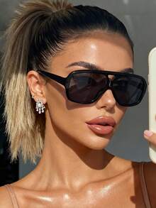 一副男女通用黑色飞行员框时尚太阳镜，适合度假氛围、旅行、运动风格、驾驶、假日装扮、海滩、音乐节、郊游、夏季配饰、假期、家庭出游、高尔夫、徒步旅行、优雅着装、街头风格配饰、运动、派对、户外活动、街头风格、钓鱼、户外活动、假期。 - 黑色 - 查看 6