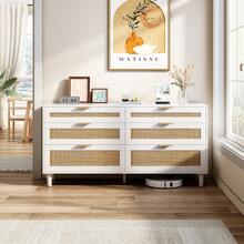 Cómoda de ratán blanco de 59 pulgadas con 6 cajones - Cuenta con tiradores de metal y patas de madera, ideal para dormitorio, sala de estar o almacenamiento en el pasillo - 59", blanco + MDF + cajones de diferentes tamaños - Ver 4
