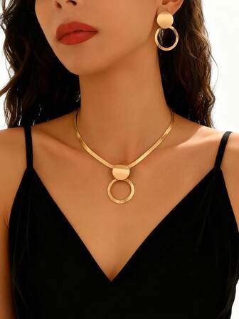 1 Set Fashion Metal Hoop Necklace & Earrings Set, Hollow Vintage Round Pendant Choker Necklace & Stud Earrings Jewelry Accessories Suitable For Women Daily, Travel, Party