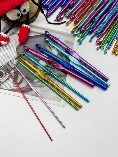6pcs Aluminum Crochet Hooks Set, Smooth Pointed Tips, Sizes - 2.0mm, 3.0mm, 4.0mm, 5.0mm, 6.0mm, 7.0mm, 8.0mm, 9.0mm, 10.0mm, Random Colors