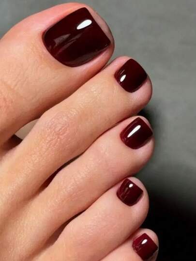 24片Y2K可爱纯色酒红色极简短方形美甲贴片套装，适合上班族、日常佩戴、约会、下午茶、外出等场合。