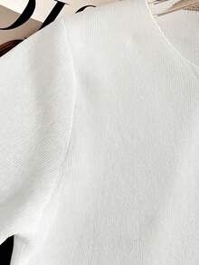 Women's Casual Simple Daily Commute Street Style Versatile Young Fashion Round Neck Straight Shoulder Metal Button White Slim Fit Short Sleeve Cardigan Top, Spring Summer - White - View 4