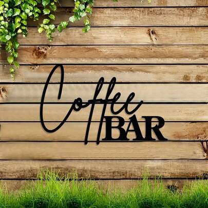 CIF BUY エレガントなフォントとヴィンテージの魅力を備えたメタルコーヒーロゴ。簡単な壁取り付け用の事前開けられた穴付き。ラスティックなキッチンの装飾、カフェの壁アート、コーヒー好きへの特別なギフトに最適。どんな空間にも温かみのある工業的な雰囲気を添えます。