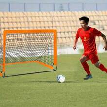 一套便携式弹出式足球门网 - 成人足球目标网，可折叠，耐用PP材质，适合后院户外运动、足球配件、足球训练目标，易于安装和携带，适用于户外活动、运动配件、游乐场配件、单人练习、草坪、庭院、足球礼物、学校用品、足球训练套装、男士礼物、足球礼品 - 橘色 - 查看 9