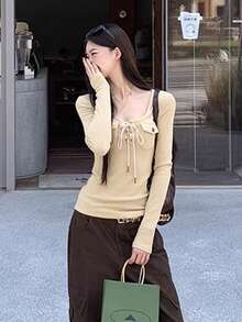 女士长袖T恤，修身轻盈，独特设计，适合秋冬季叠穿 - 杏色 - 查看 2