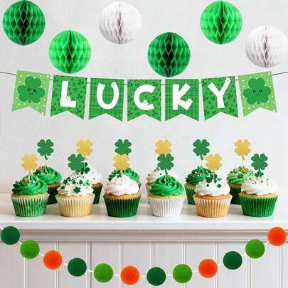 1 set hängande dekorationer med fyrklövermotiv till St. Patrick's Day, lämpliga för St. Patrick's Day-festdekorationer