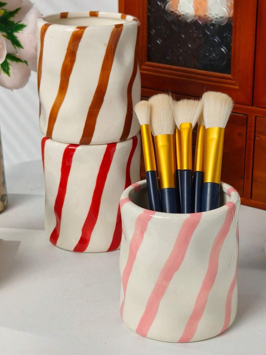 Cabin Kangaroo 1 hộp đựng bút bằng gốm kẻ sọc nhiều màu | Hộp đựng đồ dùng văn phòng để bàn | Trang trí nhà cửa dễ thương | Đồ dùng học tập | Hộp đựng cọ trang điểm | Trang trí phòng theo phong cách tối giản hiện đại | Hộp đựng đồ dùng văn phòng nhiều màu sắc, trang trí phòng trang điểm - Nhiều màu - Xem 1
