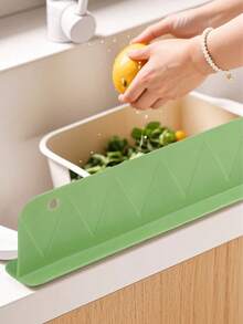 1个可重复使用的厨房硅胶防溅垫，水槽台面分隔垫，带凸起边缘，防滑强力吸盘，易于清洁，可有效阻挡水龙头、台面和水槽边缘的水花，保持水槽区域干燥 - 彩色 - 查看 9