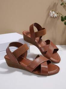 小众设计复古厚底坡跟女凉鞋，棕色交叉绑带舒适通勤鞋，波西米亚风度假风 - 棕色 - 查看 6