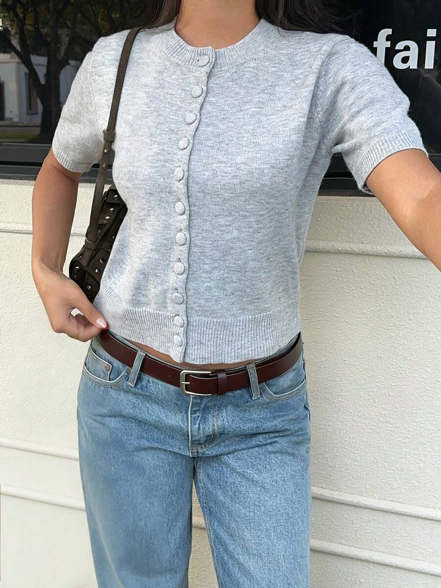 FOR BEAUTY Women's Grey Round Neck Short Sleeve Knit Cardigan, Handmade Vintage Style Button Design, Fashionable Elegant Minimalist Lightweight Commuter Style, Retro Casual Style, College Style, Comfortable Loose Fit Versatile Top - Grey - View 1