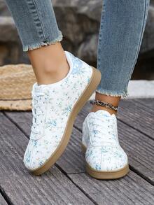 女士休闲运动鞋 - 低帮系带运动鞋，蓝色花卉装饰白色鞋面，适合所有季节，舒适内衬（尺码 35-43，偏小） - 白色 - 查看 6