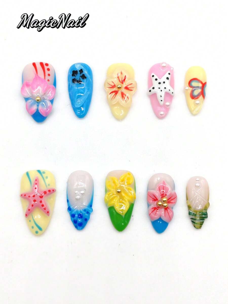 10片纯手工压制美甲贴片，25mm长杏仁形，蓝色、黄色、粉色、绿色可选，立体凸起粉色海星造型，白色凸起五角星造型，多朵立体凸起花朵，手绘线条装饰，白色小仿珍珠点缀。可爱美甲贴片，适合日常休闲度假，也可用于宴会、派对、演出等场合。美甲用品 - 彩色 - 查看 1