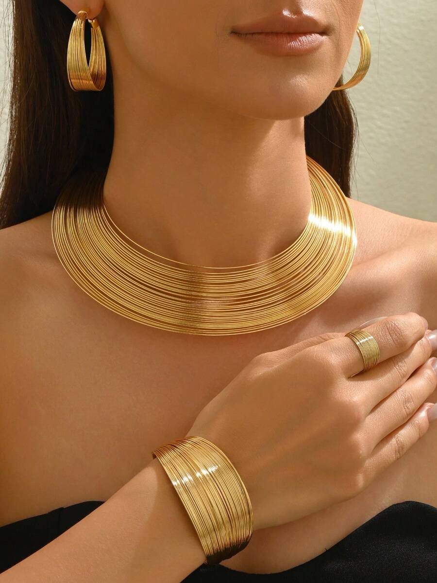 Bộ trang sức 4 món kiểu cổ điển truyền thống gồm dây chuyền xoắn nhiều lớp và bông tai dành cho nữ. - Vàng - Xem 1