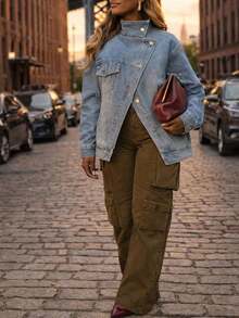 Magic Mia Women's Loose Fit Jean Jacket - Asymmetric Slant Placket W/ Multiple Pockets | Long Sleeve Vintage Blue Jean Coat For Streetwear (Winter /Autumn 2025 Fashion) - 藍色 - 查看 2