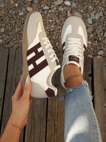 Women's Striped Iconic Gum Sole Retro Streetwear Contrast Color OG Sneakers - Classic, Everyday And Versatile Must-Have Shoes For Summer, Spring, Easter, Valentine's Day Gift - Brown - View 2
