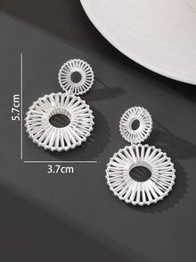 1 Pair Women's Unique Hollow Layered Geometric Circle Pendant Silver Earrings - Silver - View 5