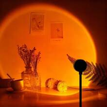 1个日落投影灯，USB夜灯，浪漫落地灯，适用于卧室、客厅装饰，彩虹投影灯，可用作拍照背景，浪漫家居装饰礼品，客厅装饰，万圣节，圣诞节装饰，办公桌配件，墙面装饰，露营，派对，生日、圣诞节的完美礼物 - 浪漫夕陽 - 查看 5