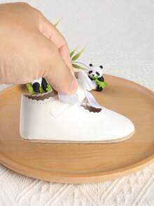 1双女童时尚百搭可爱蝴蝶结魔术贴平底玛丽珍鞋，适合0-1岁婴幼儿，春、秋、夏三季皆宜。 - 白色 - 查看 8