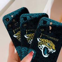 La funda de teléfono con espejo Fierce Roar de los Jacksonville Jaguars también funciona como un elegante espejo y es compatible con  17,  16 Pro Max,  15 Pro Max,  13 y  12. Fabricada en TPU resistente, ofrece una excelente protección contra golpes y caídas. Perfecta para los amantes del deporte y un regalo ideal para amigos, familiares, cumpleaños o cualquier ocasión especial. - Negro - Ver 5