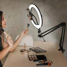 多功能桌面LED环形灯，大型圆形补光灯/台灯支架，适用于直播、室内摄影拍摄，配备悬臂支架和10英寸灯罩，适用于摄影、视频录制、直播、Zoom会议、Vlog等场景。带支架，可用于摄影、视频录制、直播、会议室、Vlog、自拍、手机补光等。 - New launch - 查看 2