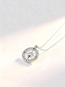 1件925纯银指南针项链，女士夏季款，镶钻方向指示吊坠，锁骨链，独特设计，时尚百搭，奢华颈饰