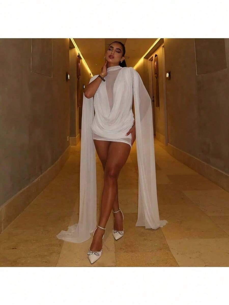 Chic Women's Ruched Bodycon Mini Dress With Flowy Cloak Sleeve, Glamorous And Elaborate For Evening Parties And Special Occasions - 白色 - 查看 1