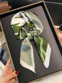 1pc Floral Print Faux Silk 70cm Square Scarf, Men's Bandana, Versatile Neck Scarf, Sun Protection - Navy Blue - View 3