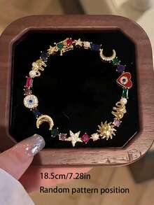 rundraw 一款饰有星星、月亮和闪亮珐琅心形的手镯；热门出口珠宝。 - 彩色 - 查看 6