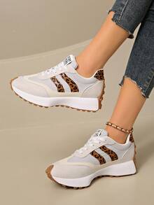 女士轻便跑步鞋 - 系带设计，多功能平底，透气面料和人造革材质 - 豹紋灰 - 查看 2