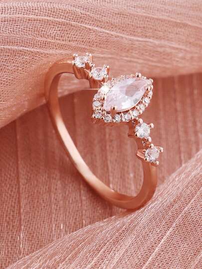 1枚经典椭圆形立方氧化锆订婚戒指，永恒周年纪念珠宝，适合女性，可用于婚礼、派对和情人节礼物