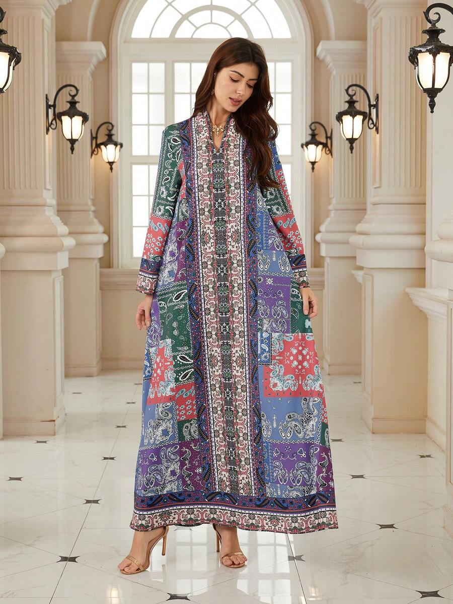 优雅女士V领长袖波西米亚印花连衣裙，采用柔软面料制成，展现充满活力的波西米亚风格