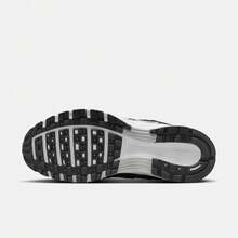 Nike 耐克女士休闲低帮运动鞋 IO3496-001 - 銀色 - 查看 3