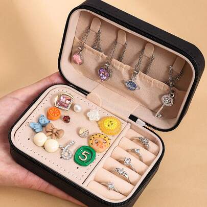 Hộp đựng trang sức dung tích lớn, hộp sắp xếp trang sức, hộp trưng bày trang sức đa chức năng, hộp lưu trữ trang sức, hộp trang sức du lịch xách tay, hộp quà tặng cho nữ, hộp trang sức nhỏ đựng bông tai, dây chuyền, nhẫn, hộp trang sức nhỏ gọn, hộp trang sức tối giản dùng khi đi du lịch và ở nhà, vật dụng cần thiết khi đi du lịch, vật dụng cần thiết khi đi du thuyền, vật dụng cần thiết khi trở lại trường học, hộp đựng nhẫn, dây chuyền, bông tai, món quà hoàn hảo cho phụ nữ, túi đựng, túi đựng mỹ phẩm, vật dụng cần thiết khi đi du lịch.