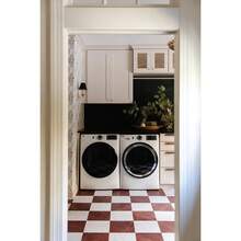 FloorPops X Chris Loves Julia Bonneville Oxblood Peel And Stick Floor Tiles, FP6333 - 多色299 - 查看 6